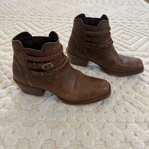 Justin Leather Western Ankle Boots Brown Braided Strap Cowboy Booties Women’s 8B